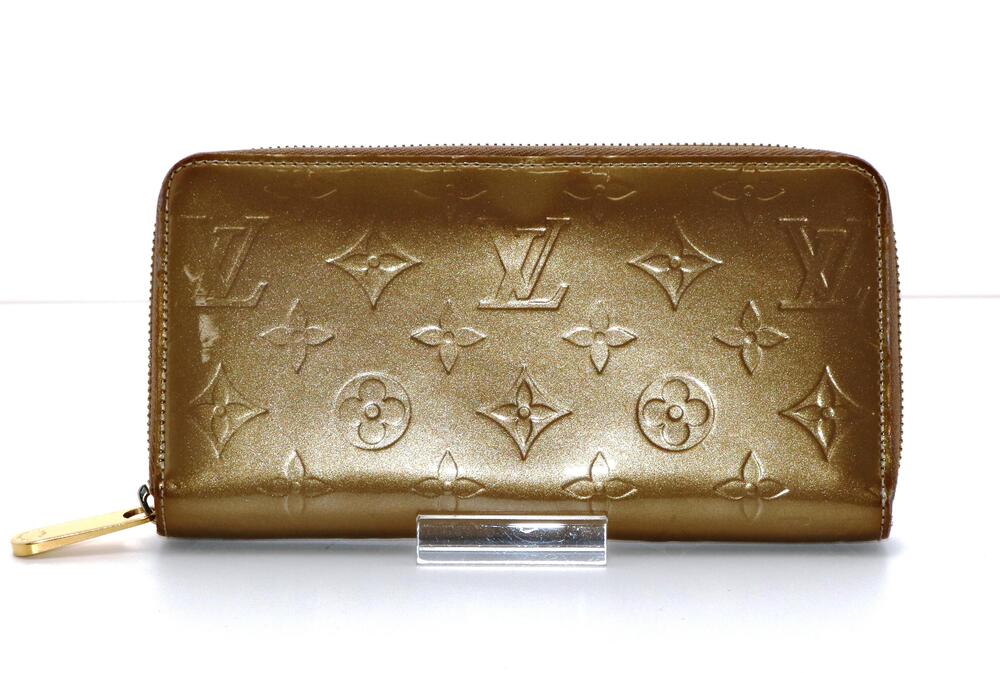 LOUIS VUITTON Zippy Wallet Vernis Beige Cream Poudre